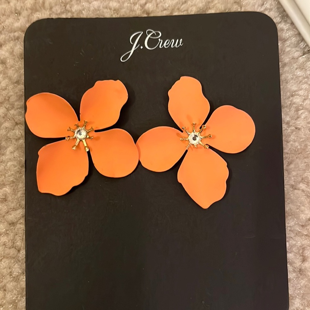 NWT J Crew Orange Coral & Gold Flower Earrings with Crystal Center Statement